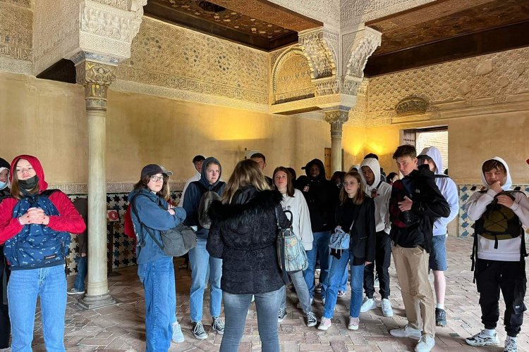 Voyage Rhétos 2022 - Espagne | Visite de l'Alhambra