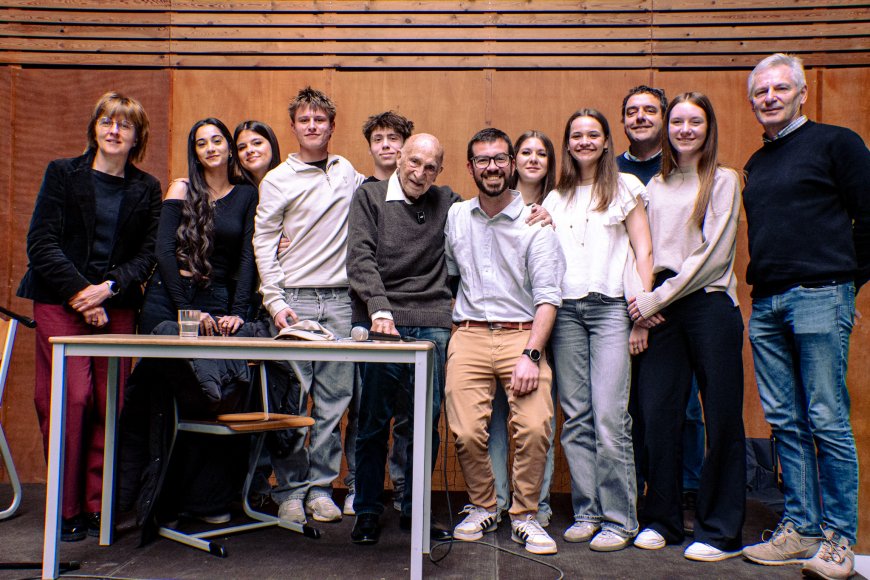 Mémoire, espoir et paix : le témoignage de Simon Gronowski auprès des élèves du CES Saint-Vincent