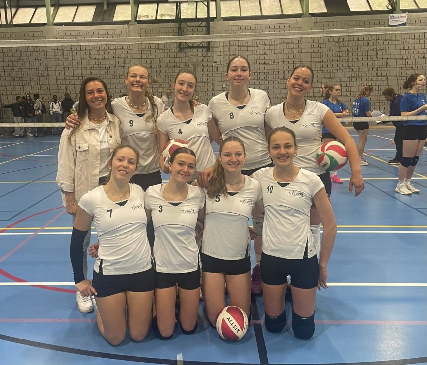 Victoire des volleyeuses lors de la finale francophone à Dinant