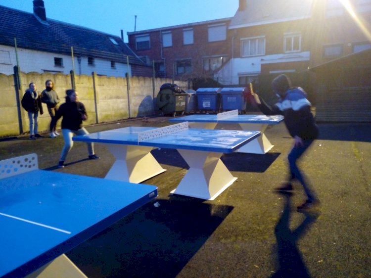 Installation des tables de ping-pong au DOA
