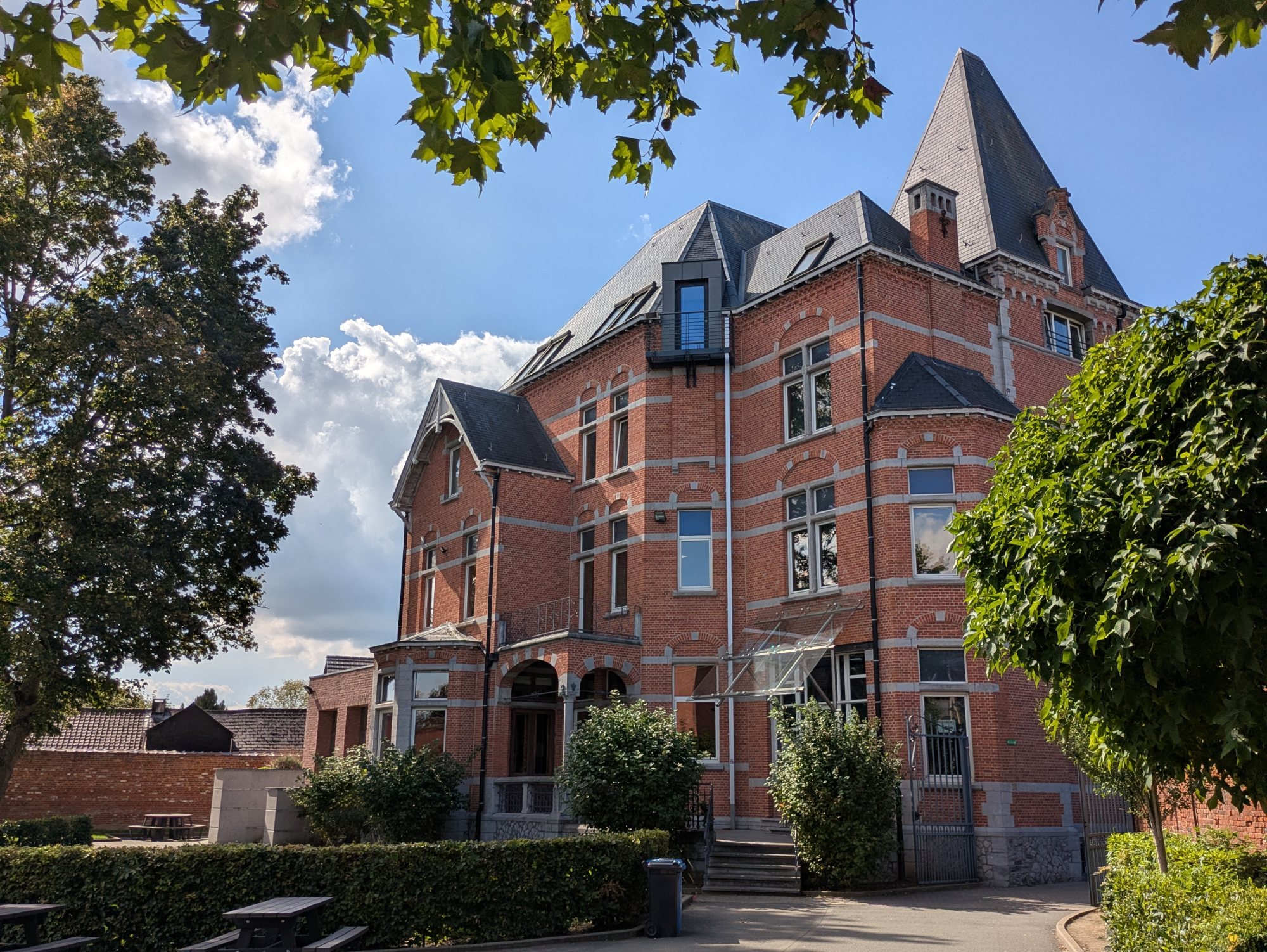 Le château - Rue Neuve 51